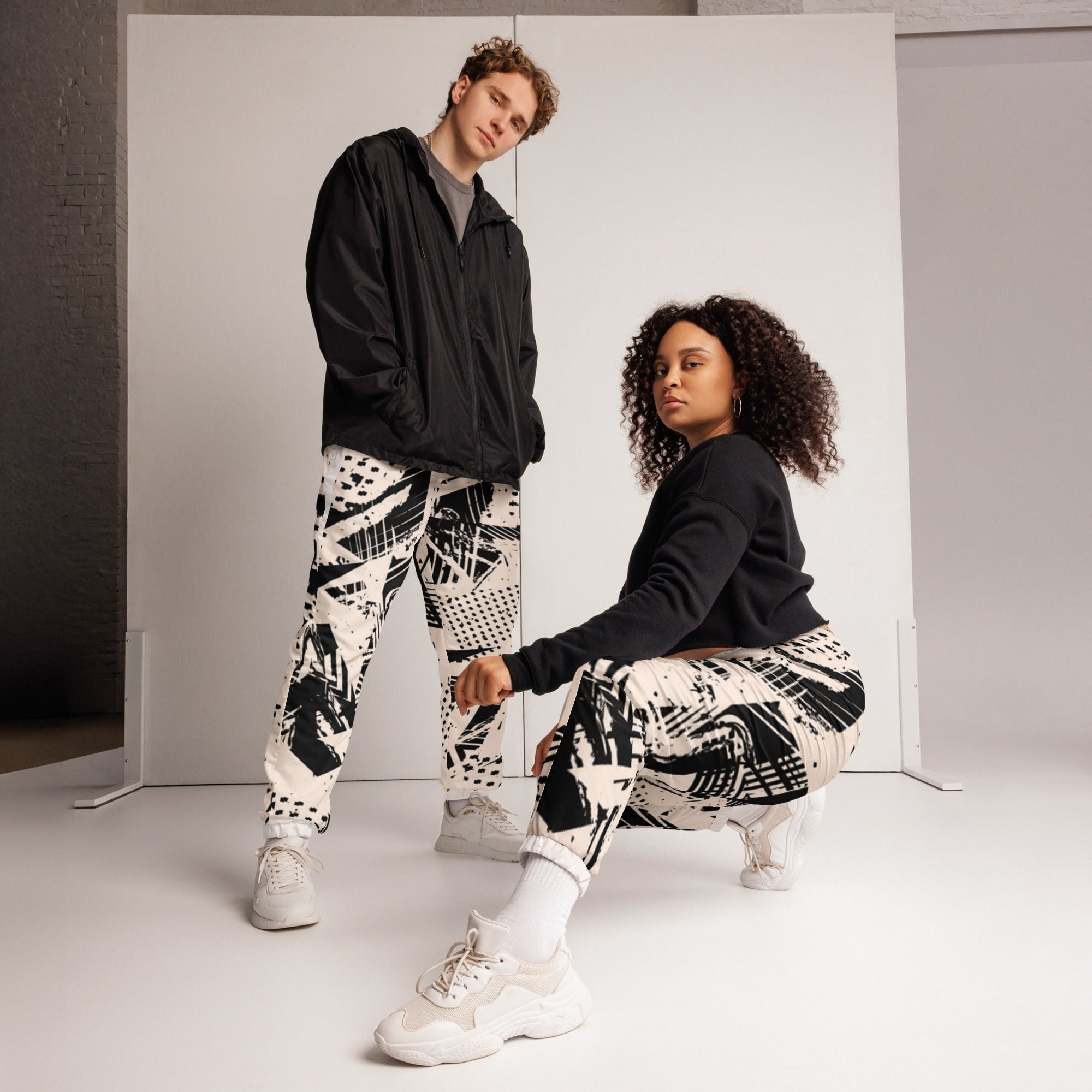 Pantalón de chándal unisex, black & white – Pantalones de chándal Vista frontal